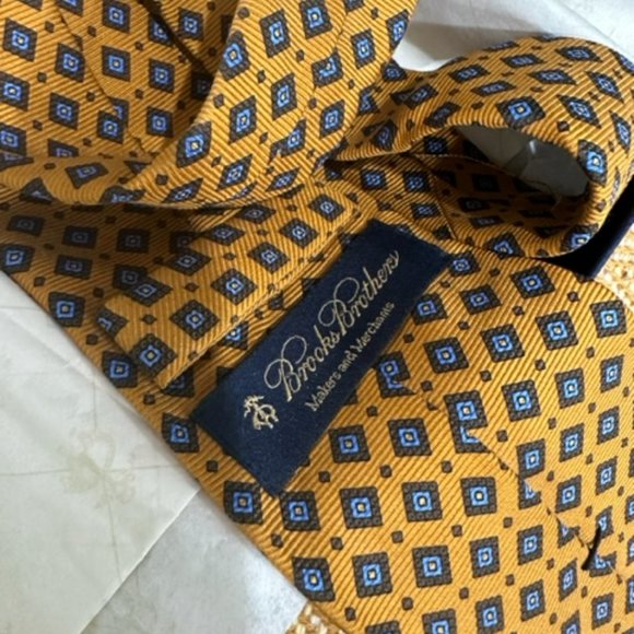 Brooks Brothers Tie - Picture 8 of 10